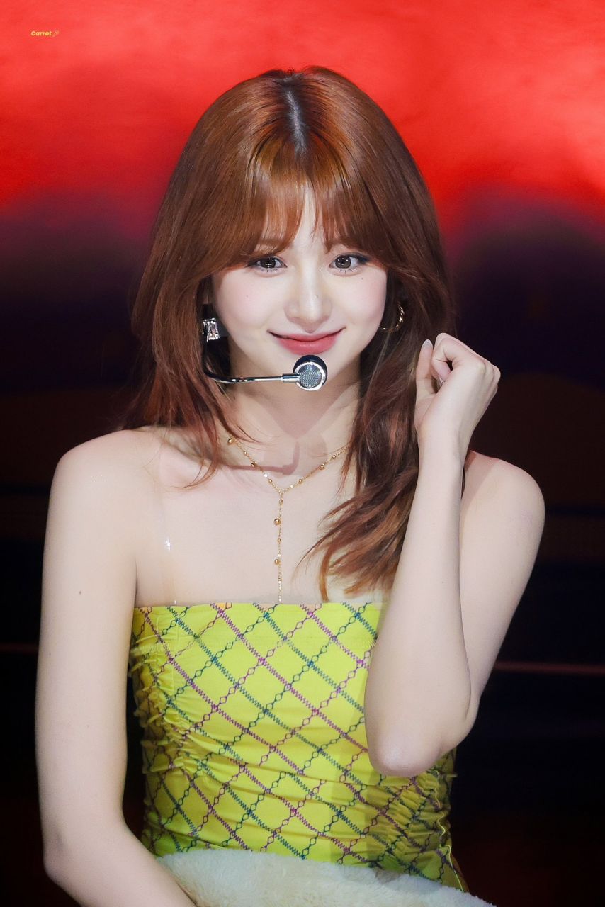 르세라핌 허윤진