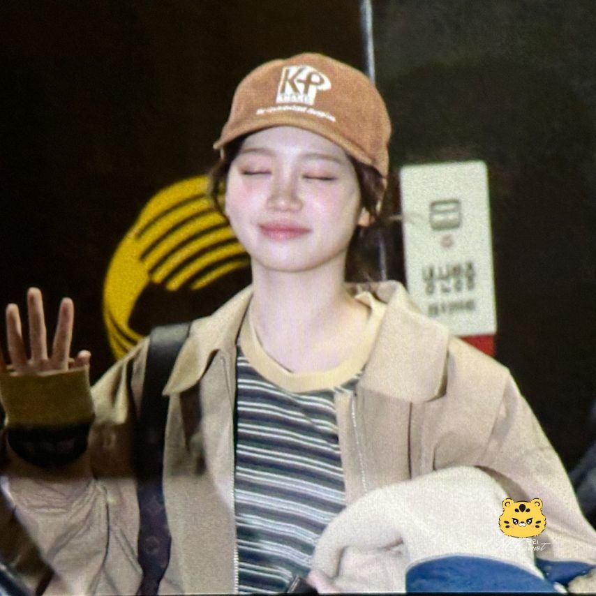 [르세라핌] 더 이상 귀여울수 없는 김채원  .... 뮤직뱅크 퇴근