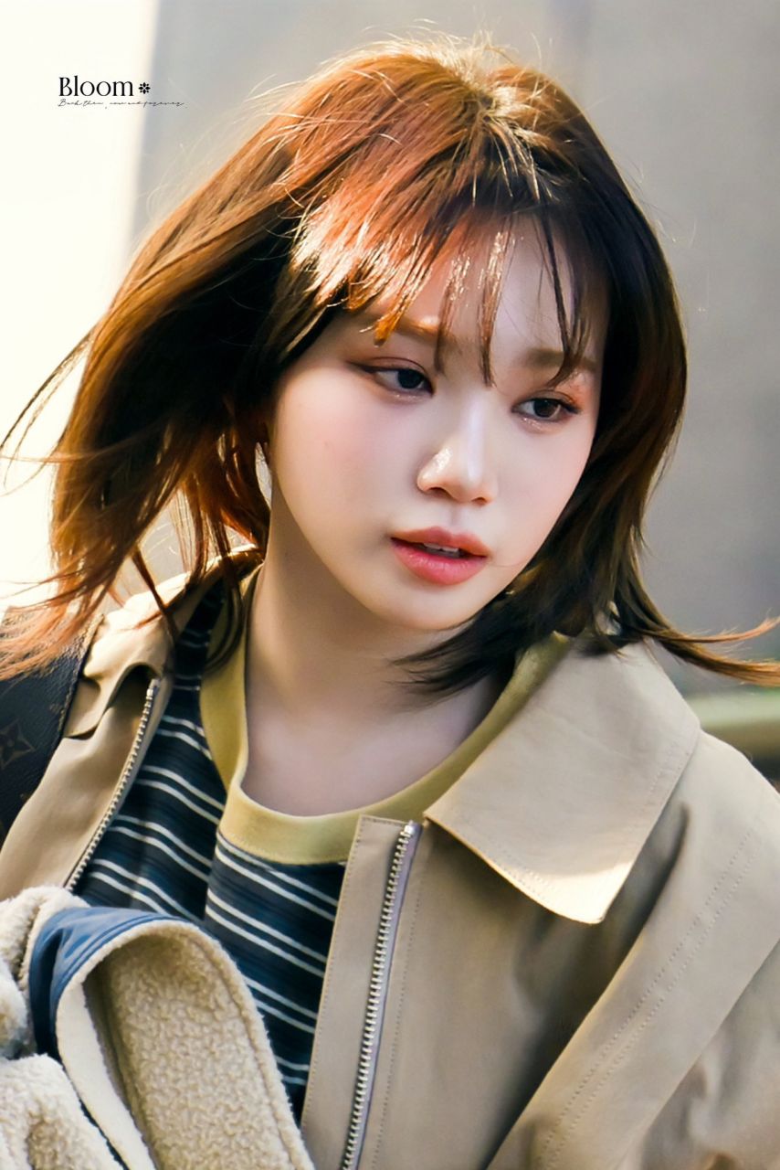 [르세라핌] 더 이상 귀여울수 없는 김채원  .... 뮤직뱅크 퇴근