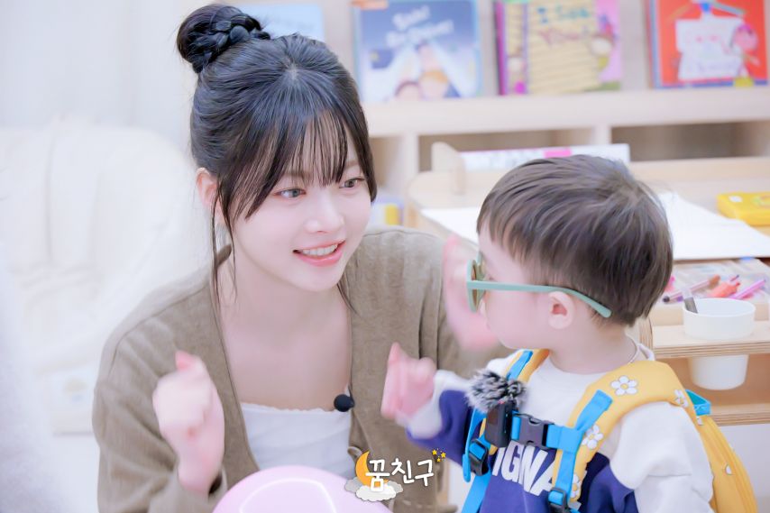 [르세라핌] 카즈하 홍은채 .... 슈퍼맨이 돌아왔다
