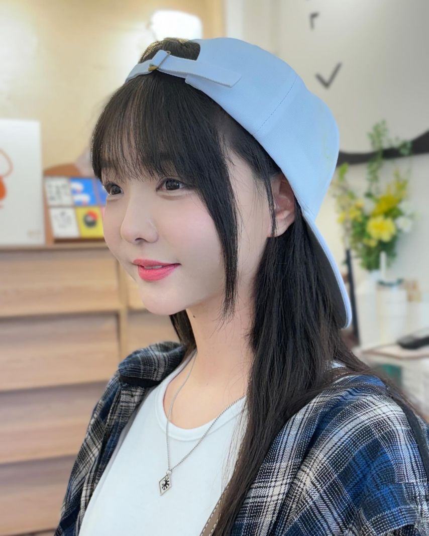 유튜버 왕보라 (겸 웹툰작가)