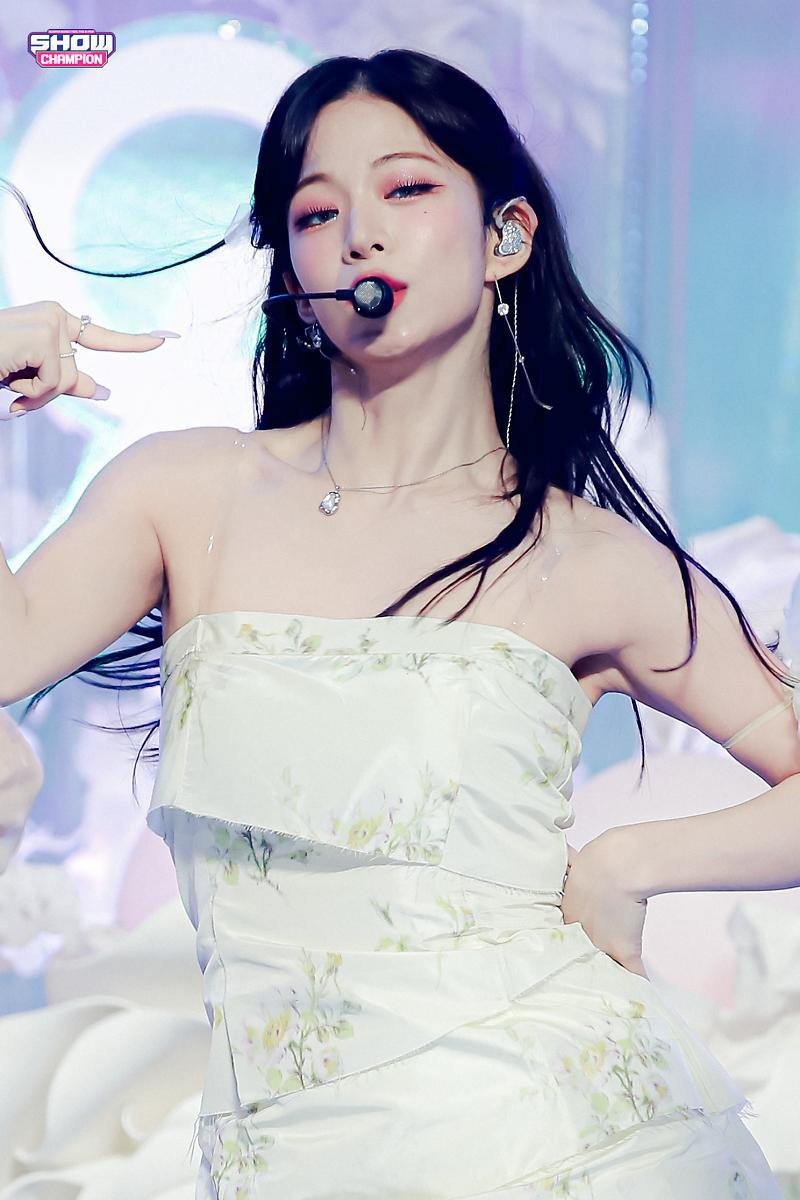 프로미스나인 이채영
