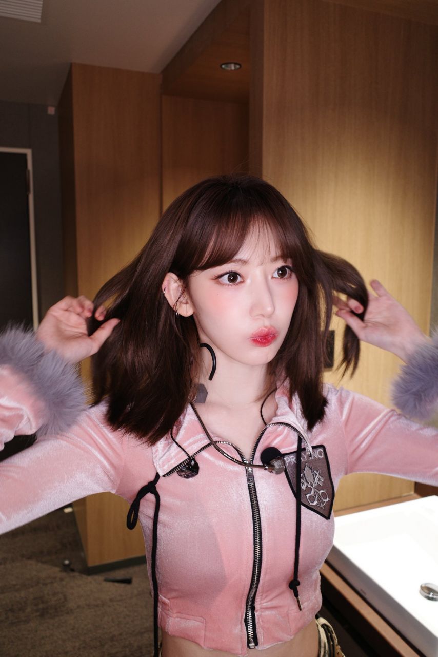 르세라핌 사쿠라 (김채원,허윤진,카즈하)