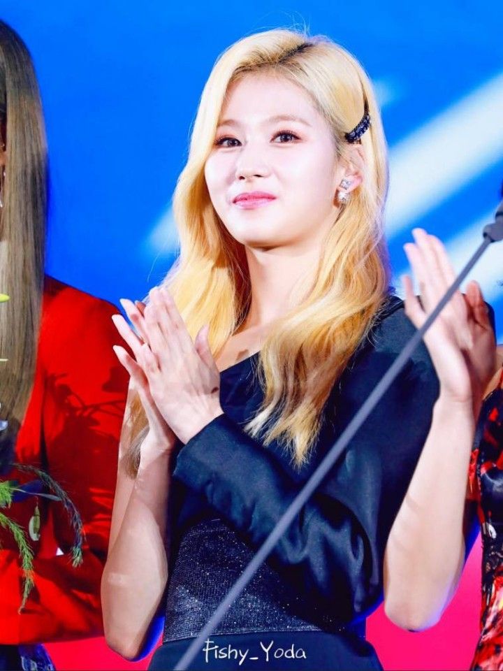 트와이스 사나