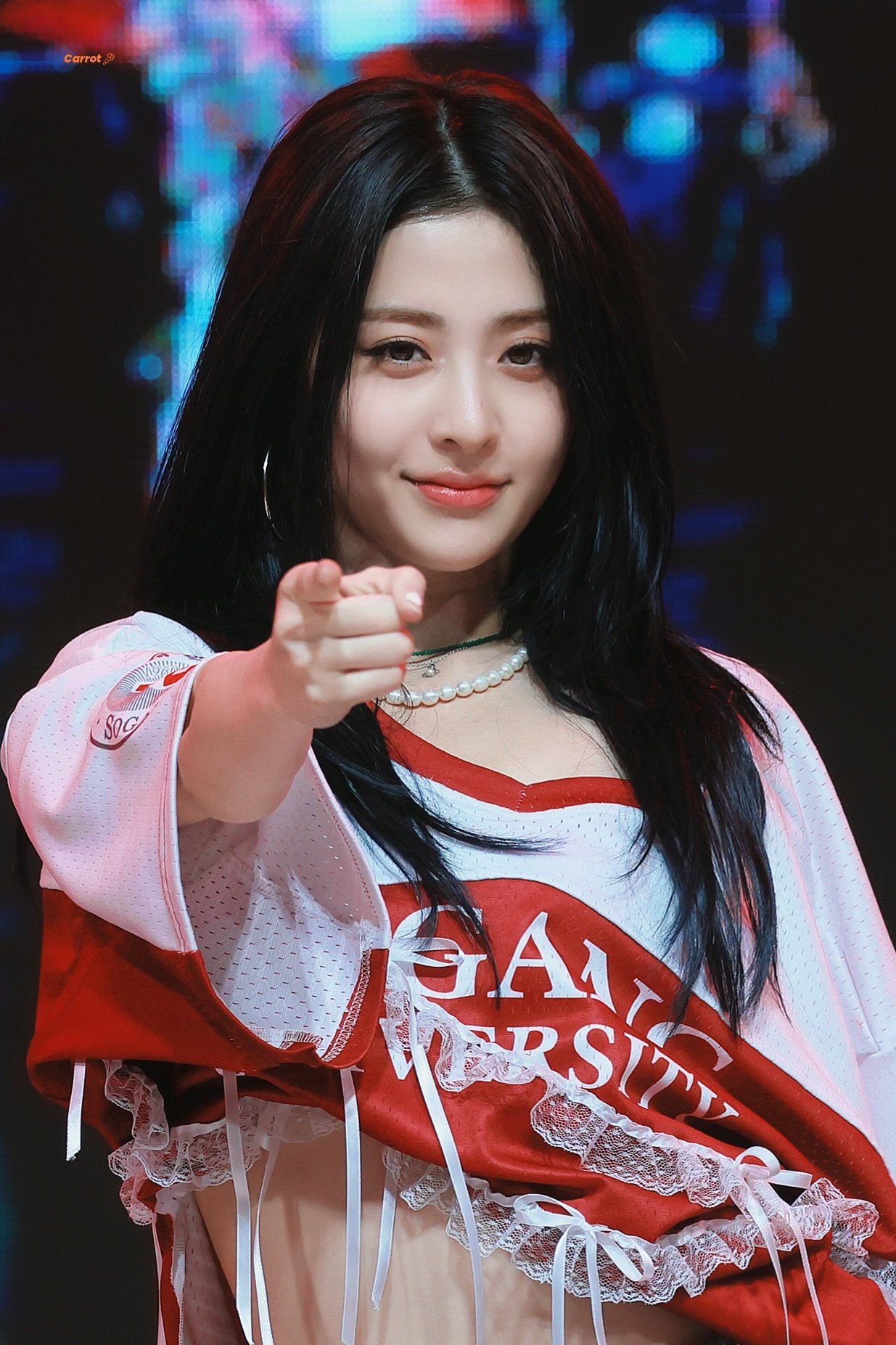 르세라핌 윤진