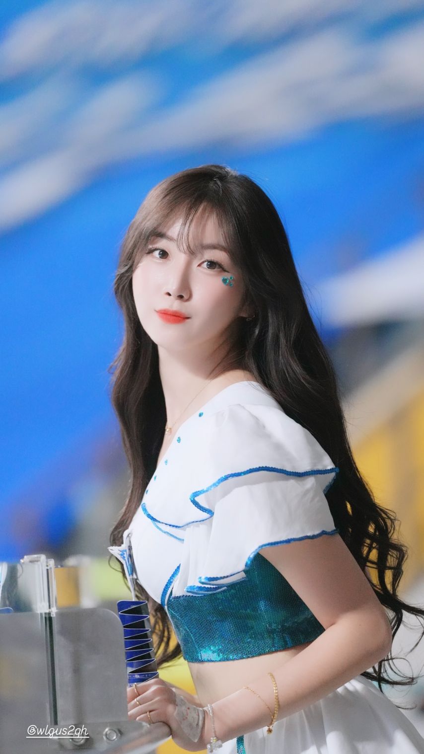 안지현