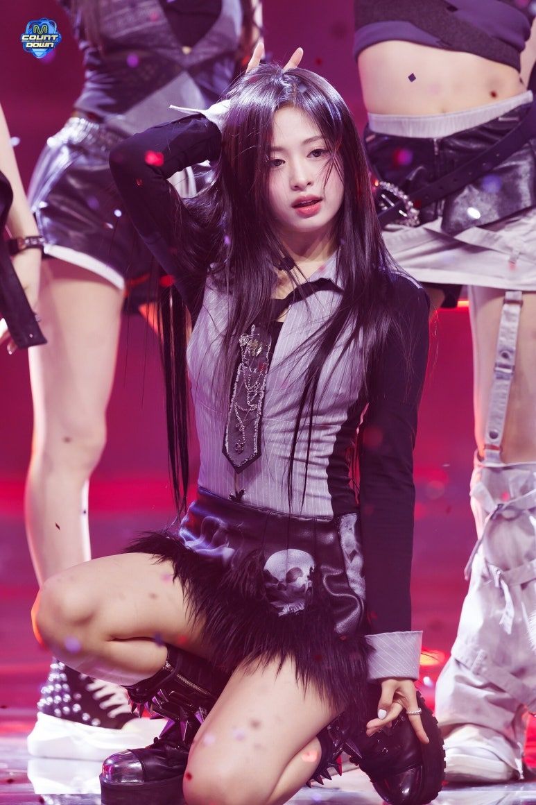 베이비몬스터 아현