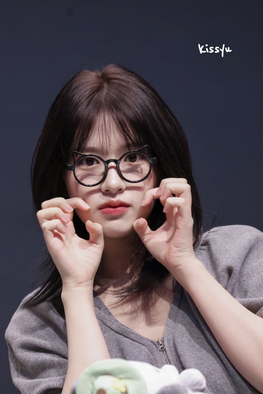 아이브 안유진