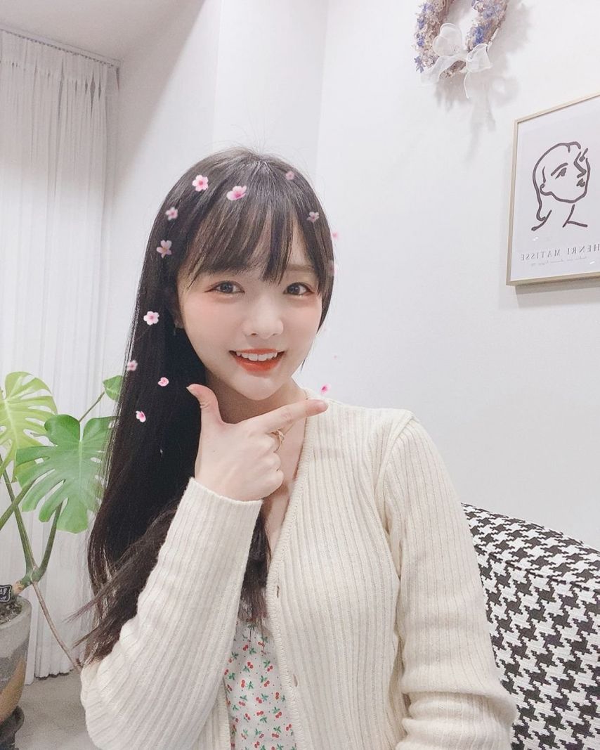 왕보라 (겸 웹툰작가)