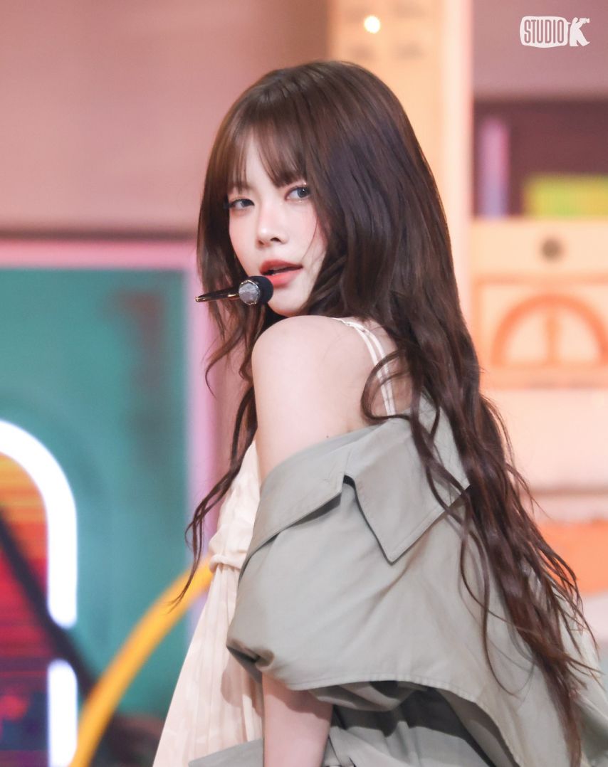 LESSERAFIM르세라핌 뮤직뱅크 금고털이