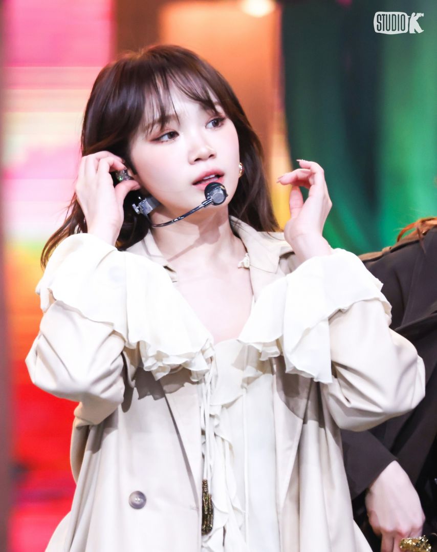 LESSERAFIM르세라핌 뮤직뱅크 금고털이