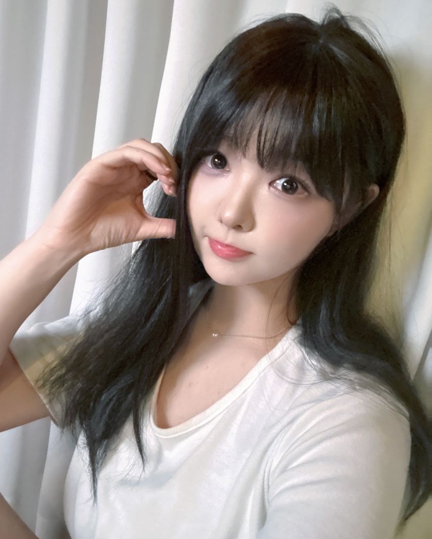 왕보라 (겸 웹툰작가)