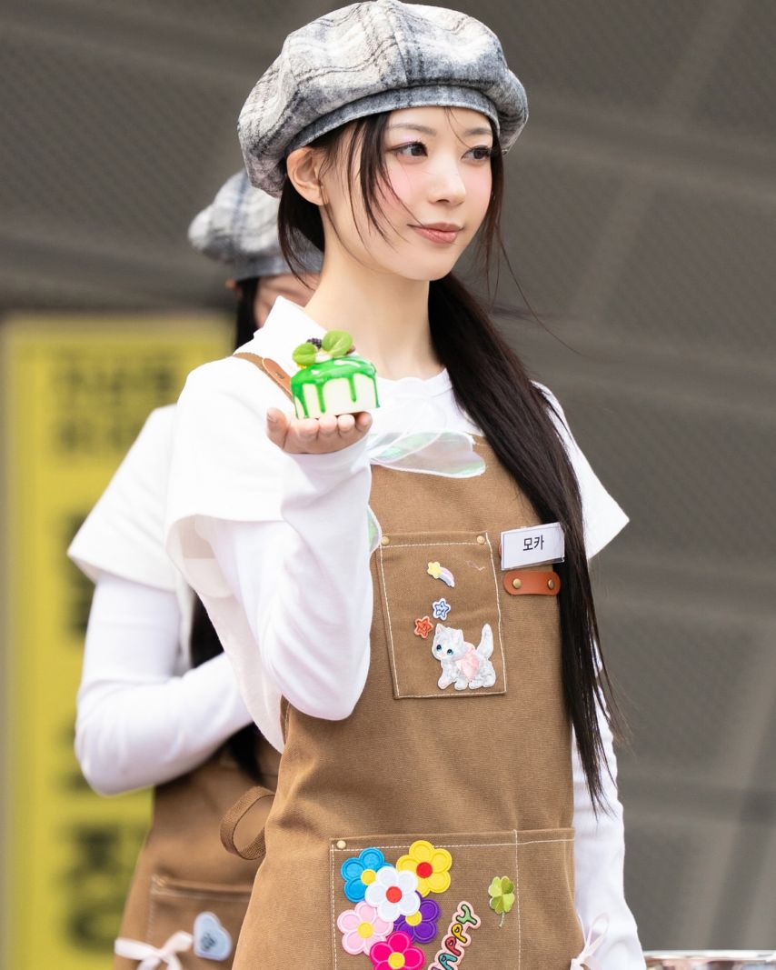 ILLIT(아일릿) 모카