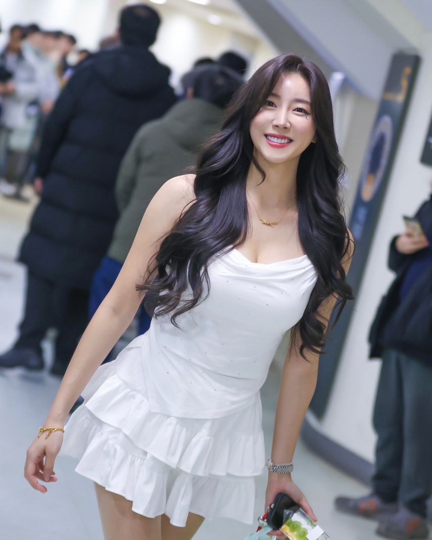 안지현