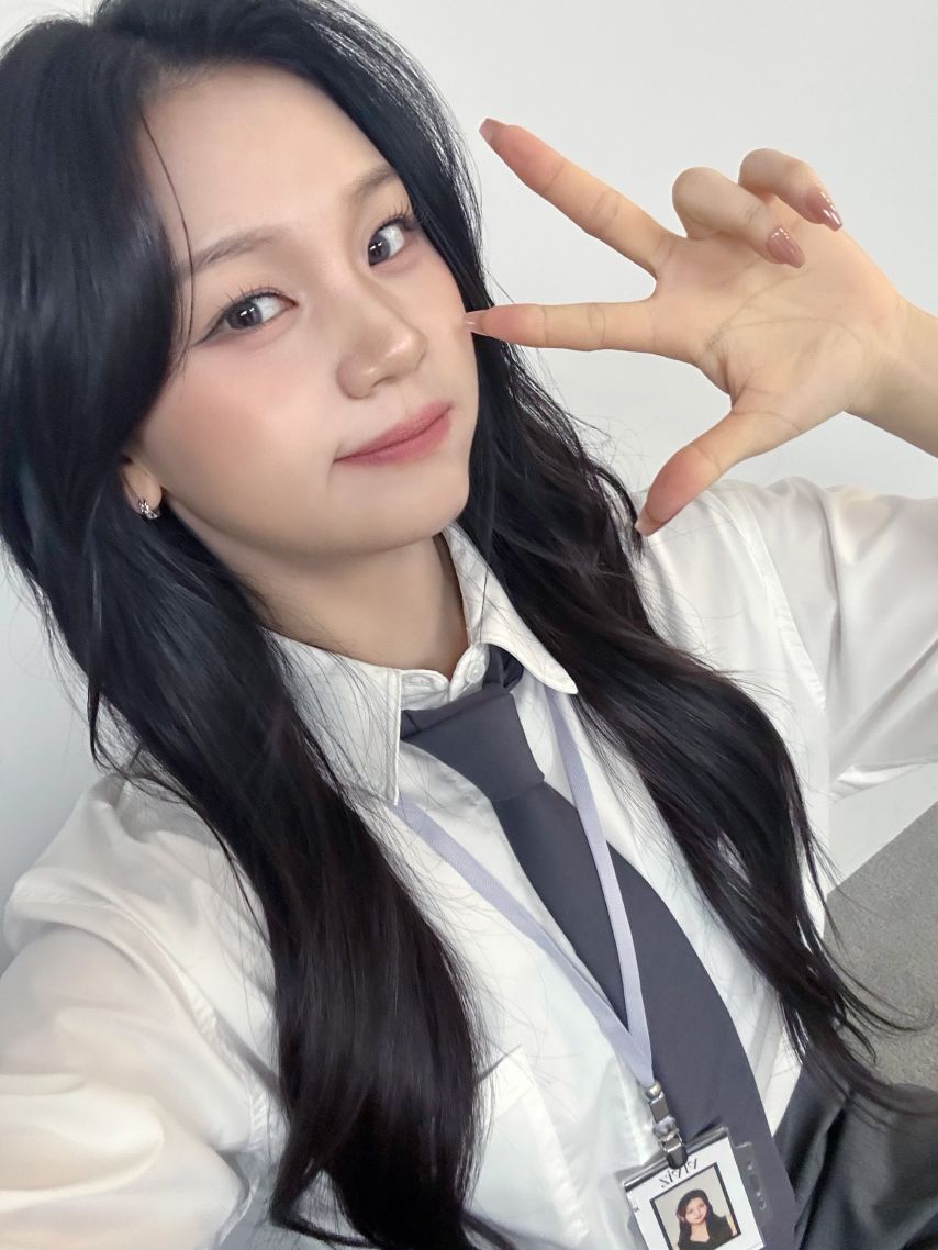 엄지 VIVIZ비비지