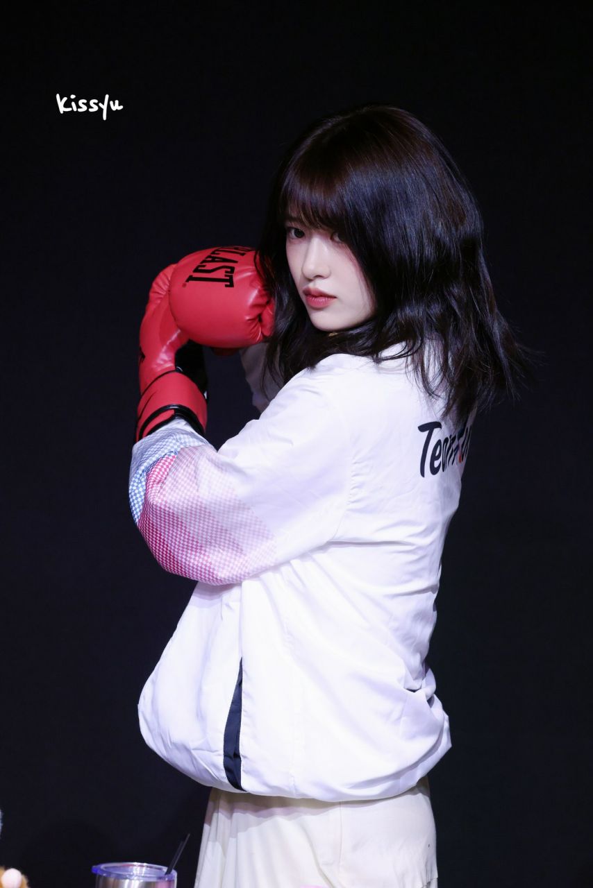 권투, 야구, 농구, 축구 다 하는 안유진..