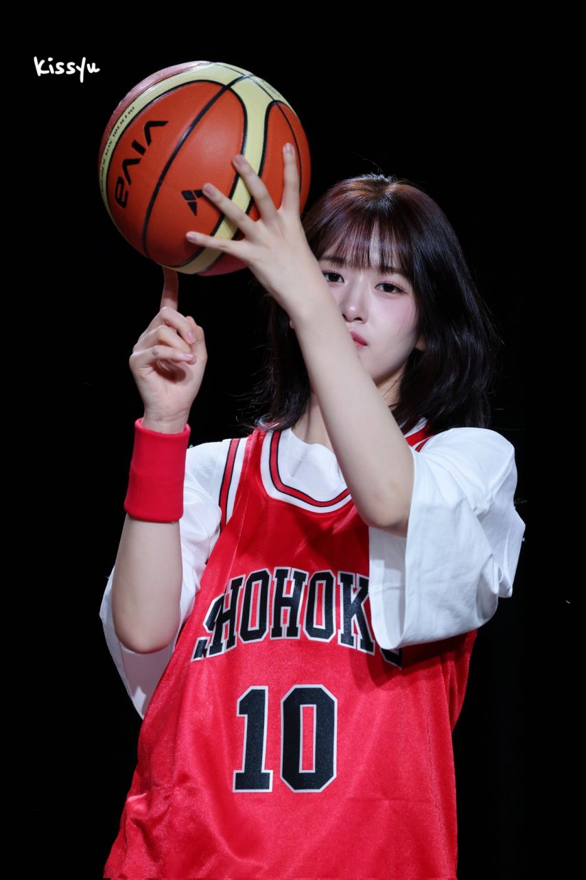 권투, 야구, 농구, 축구 다 하는 안유진..