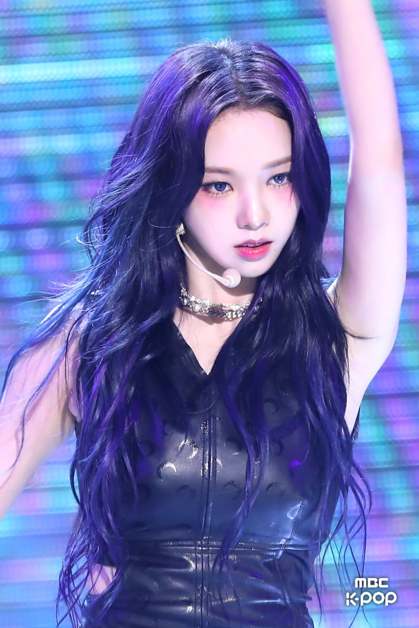 카리나,김채원,장원영,미나,카즈하,레이,설윤