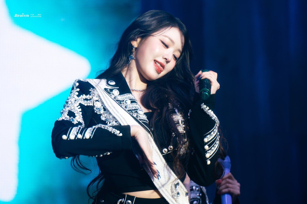 오늘자 아이브 팬콘 DAY 1 장원영 고화질 짤