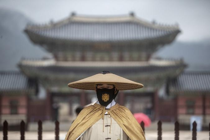 경복궁에서 외국인들 동양뽕 풀충전 해주는 것