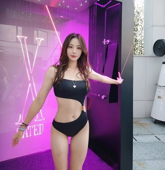 16 )) 신수지 비키니짤 모음