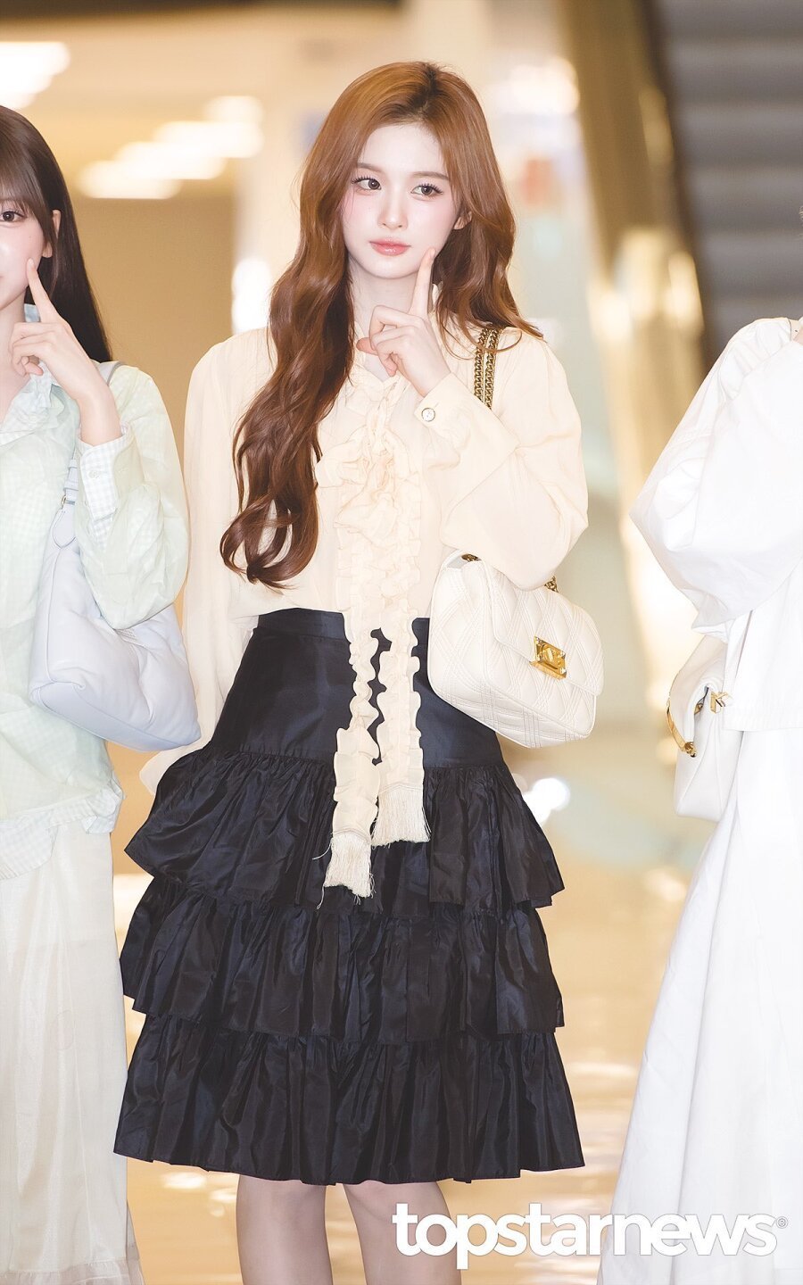 김포공항 뜬 설윤