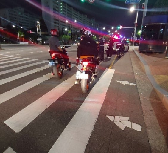 정신이상자들의 계절 ON