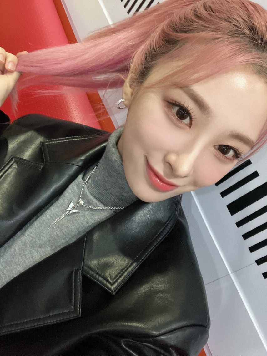 로켓펀치 윤경