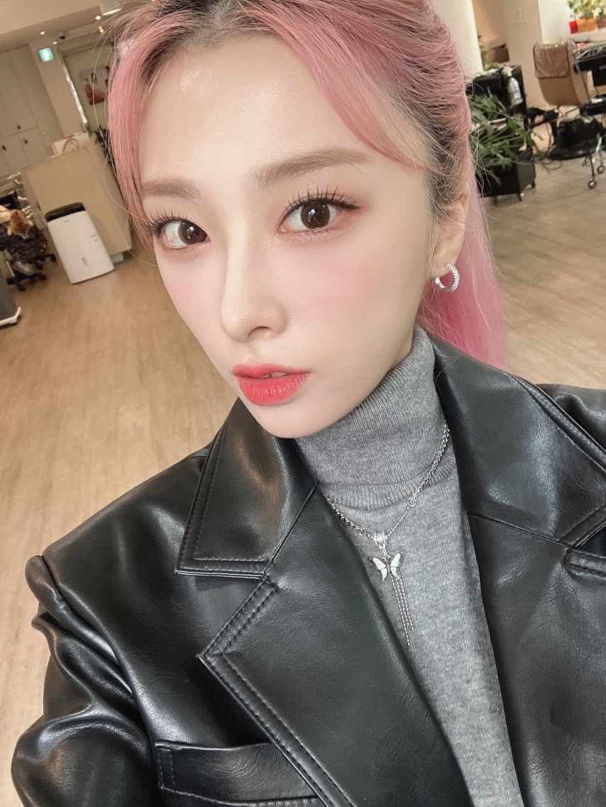 로켓펀치 윤경