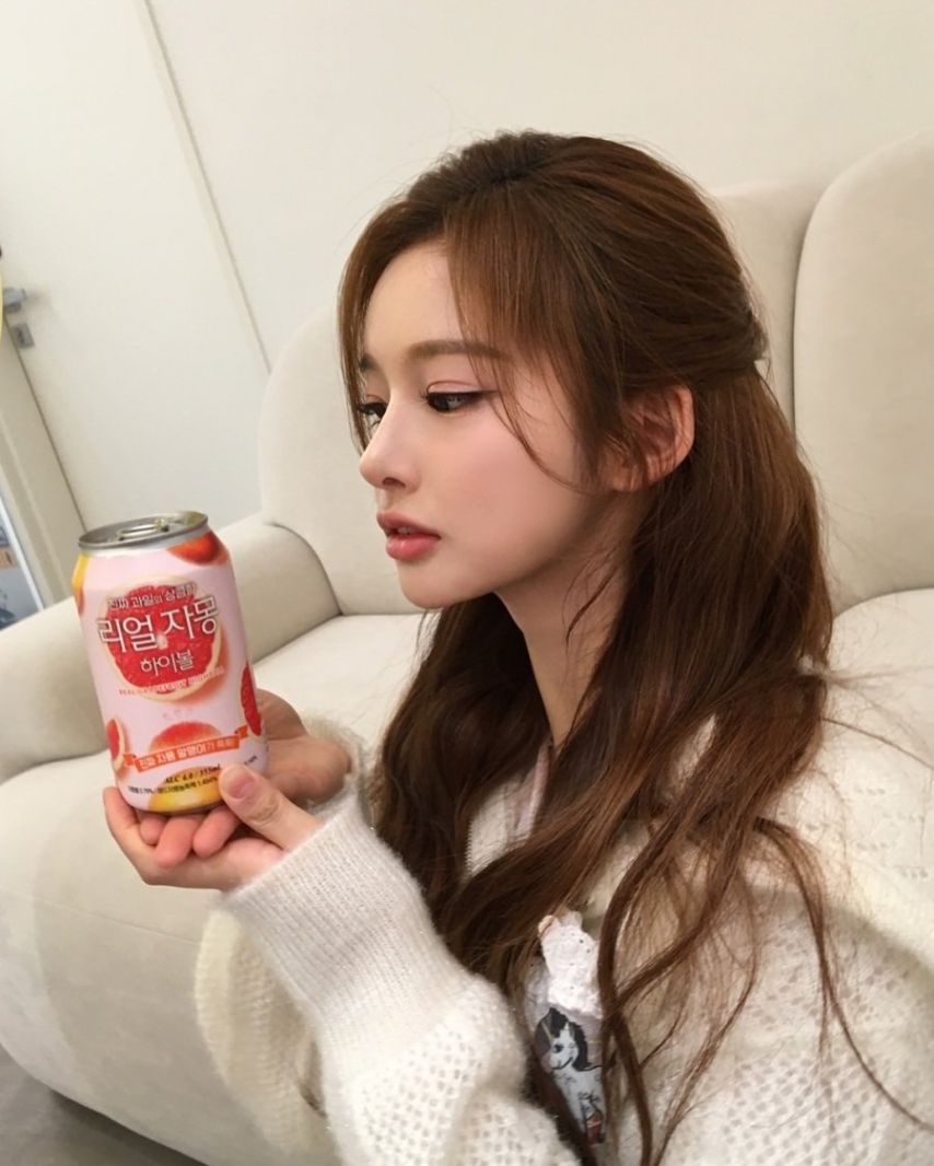 엔믹스 설윤, 카브루 하이볼 광고 사진들