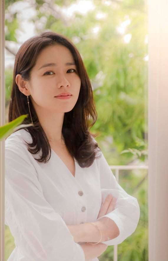 배우 손예진