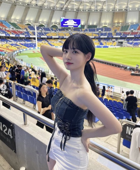 15 )) 피지컬 깡패 아나운서 곽민선 (약스압)