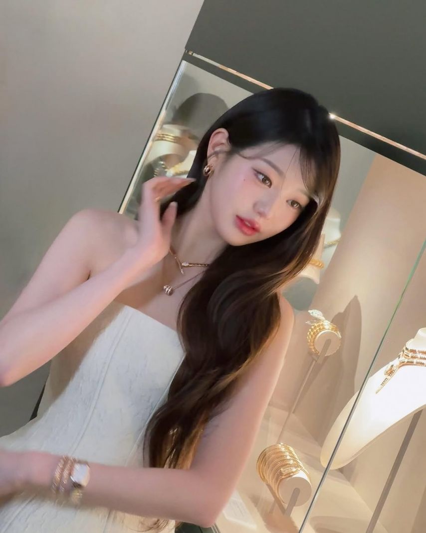 불가리 행사장 아이브 장원영 . JPGIF (스압)