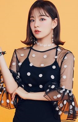 프로미스나인 이채영