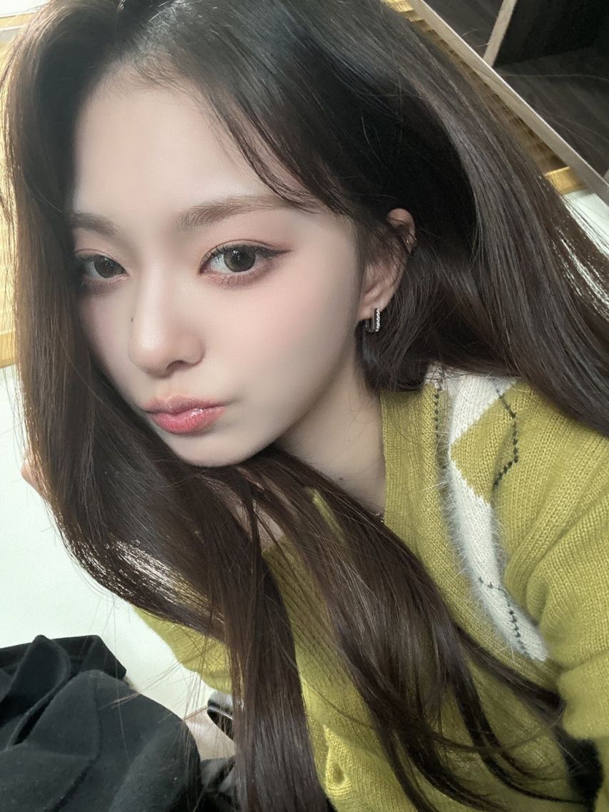 프로미스나인 이채영,이나경,백지헌