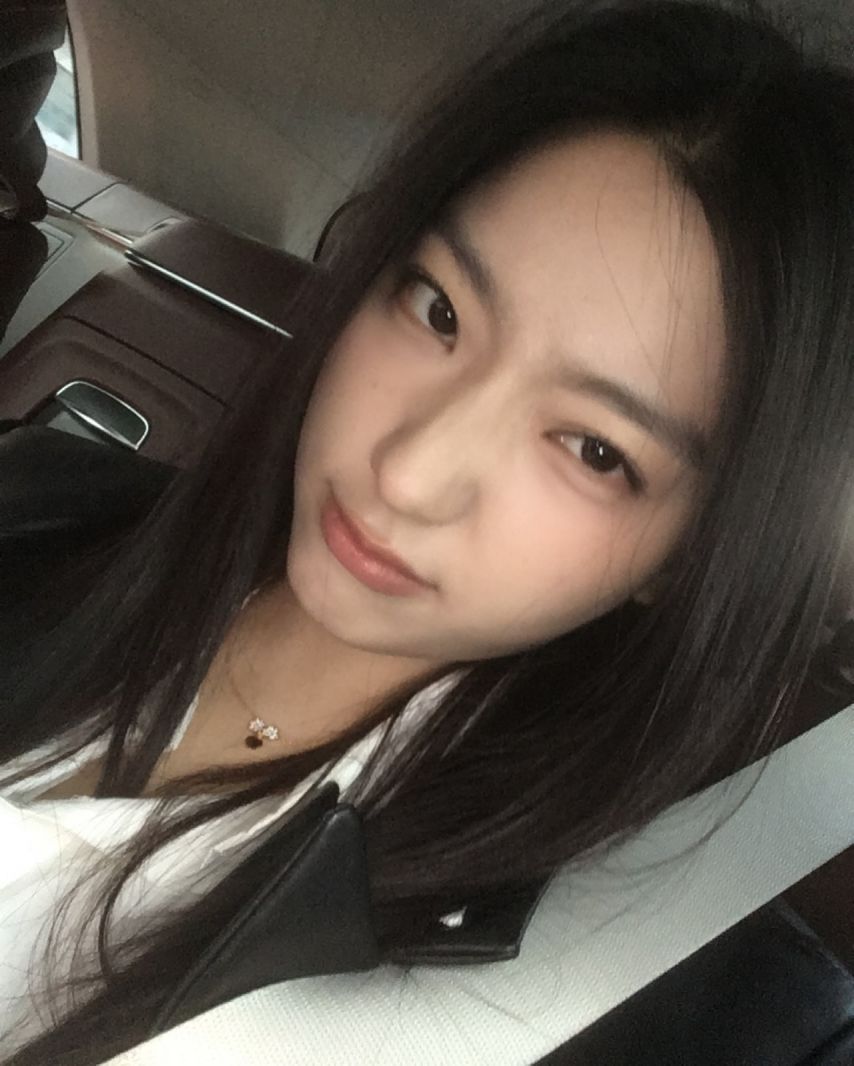 프로미스나인 이나경,이새롬
