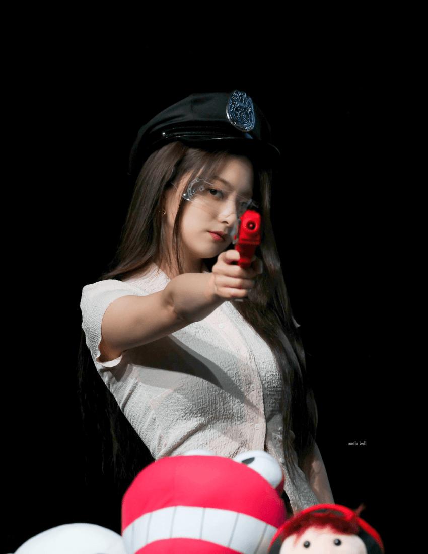 프로미스나인-이나경