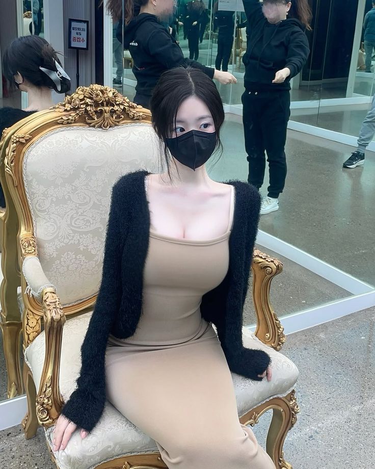 16 )) 본인피셜 이대학생에서 이젠 이대나온여자가 됐다는 쇼핑몰 대표 정민.