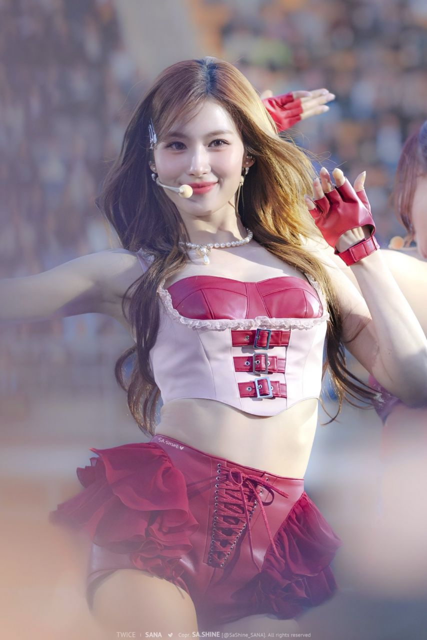 트와이스 사나