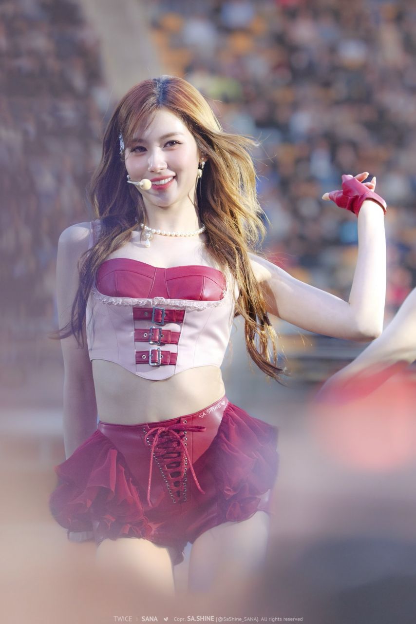 트와이스 사나