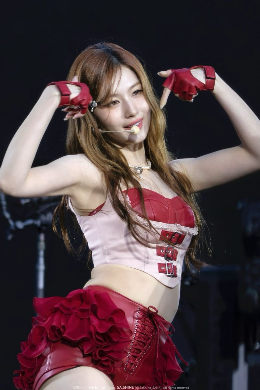 트와이스 사나
