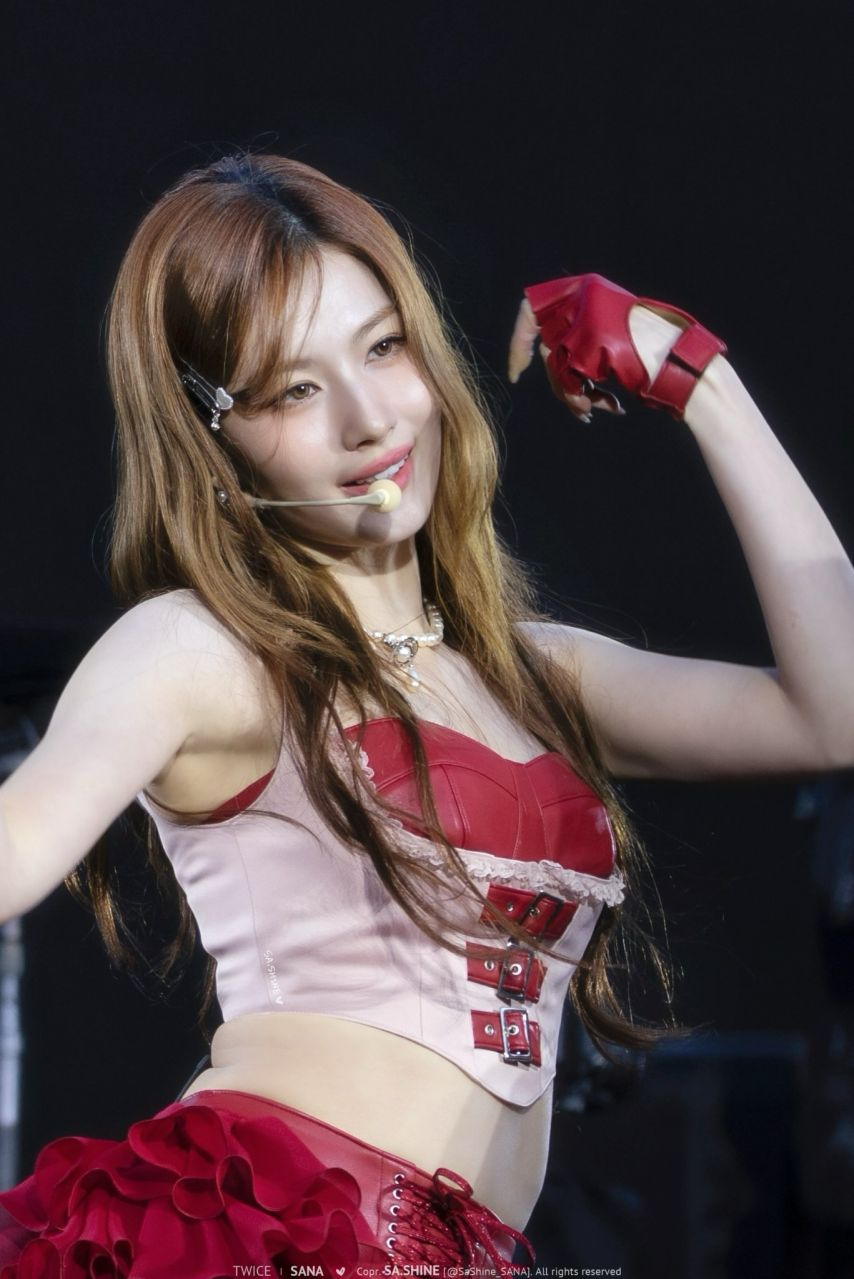 트와이스 사나