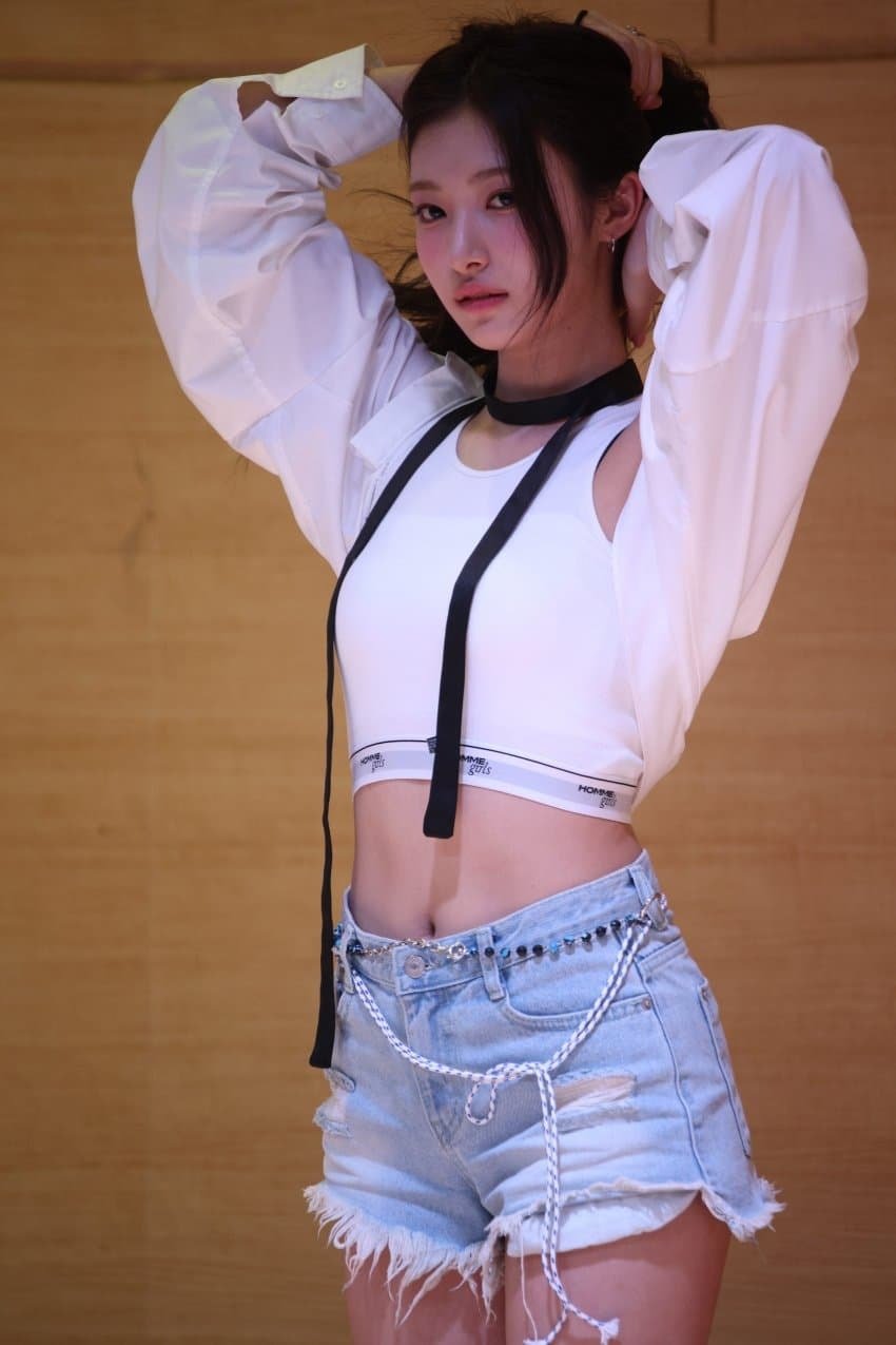 요즘 몸매로 핫하다는 오드유스 써머