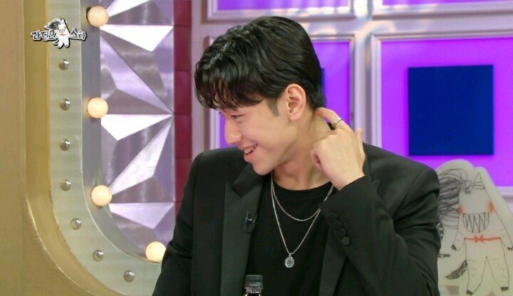 학창시절 인기 좋다가 확 꺾인 배우 ㄷㄷ