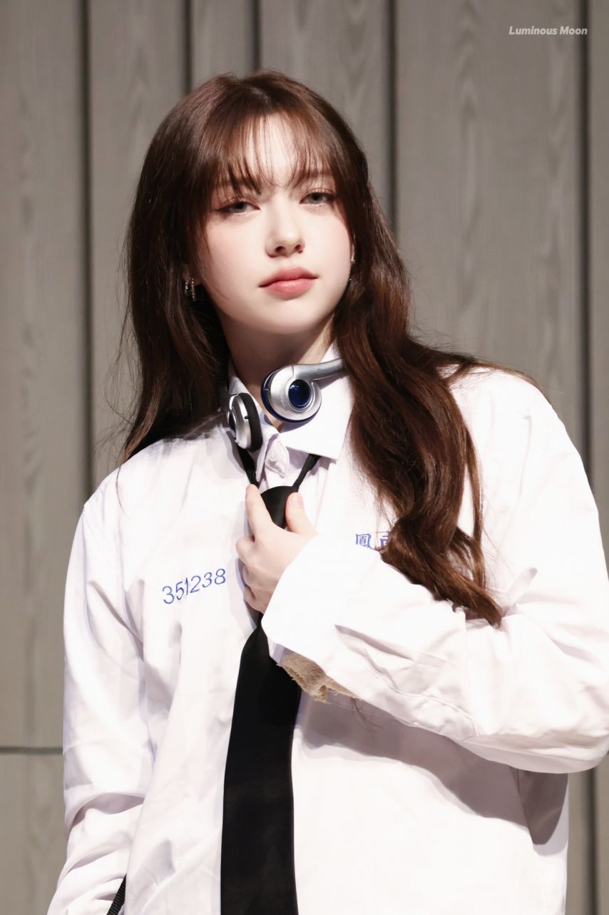 피프티피프티 문샤넬