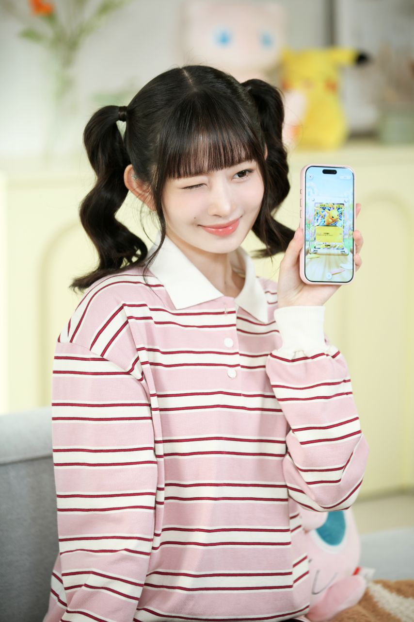 아이브 안유진, 레이 X ‘포켓몬 카드 게임 Pocket’ 광고 촬영 현장 비하인드