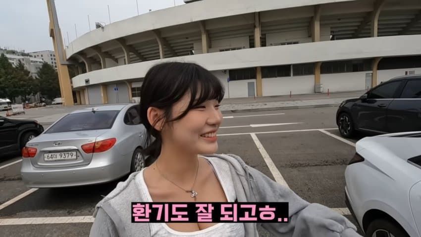 03년생 일진누나의 첫차
