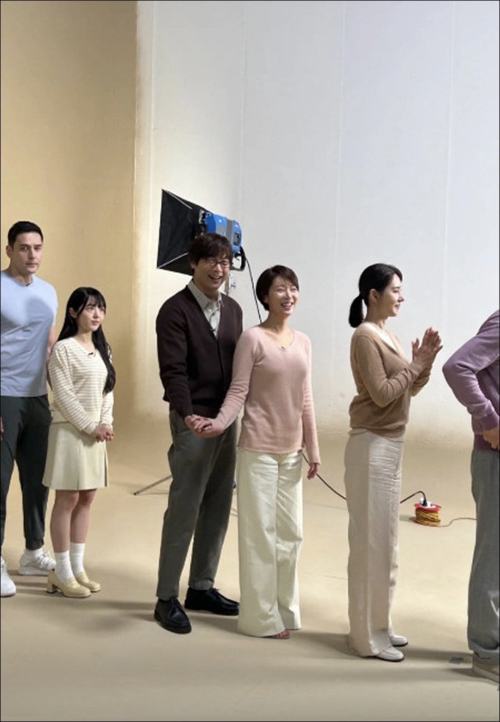 15년 만에 다시 만나 광고 찍은 '지붕 뚫고 하이킥' 오현경, 정보석, 황정음, 줄리엔강, 진지희, 서신애, 최다니엘