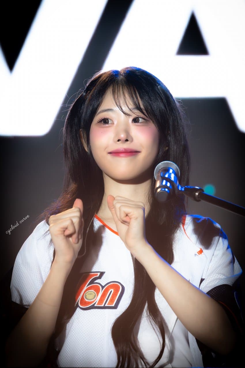 QWER 히나