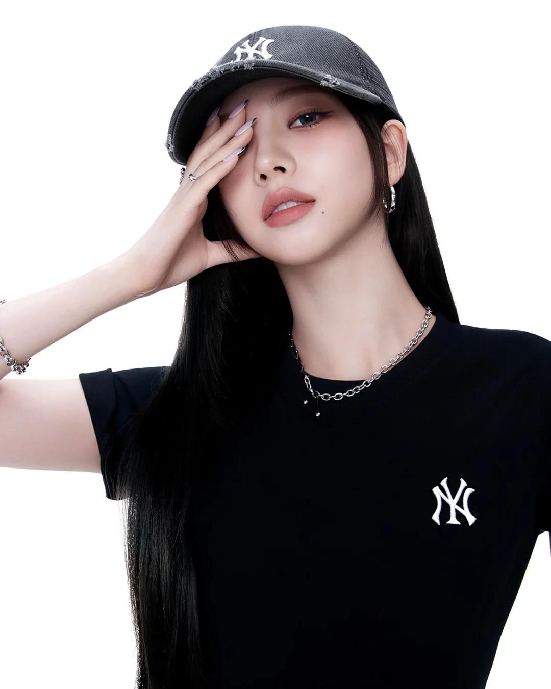 나시 크롭탑 MLB 에스파 카리나